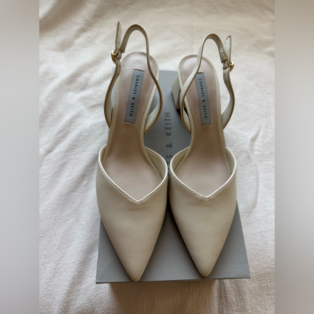 Charles & Keith Katarina Trapeze Heel Slingback Pumps - Chalk US 7